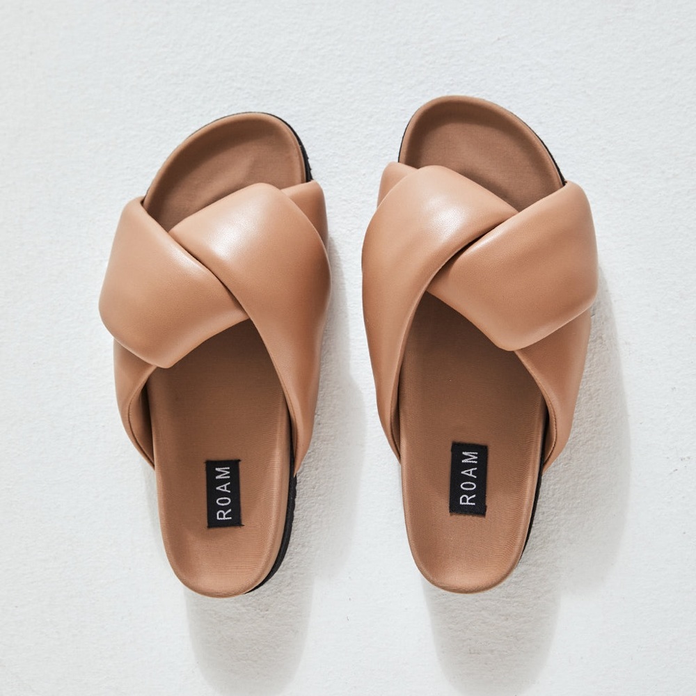 ROAM Foldy Puffy sandals